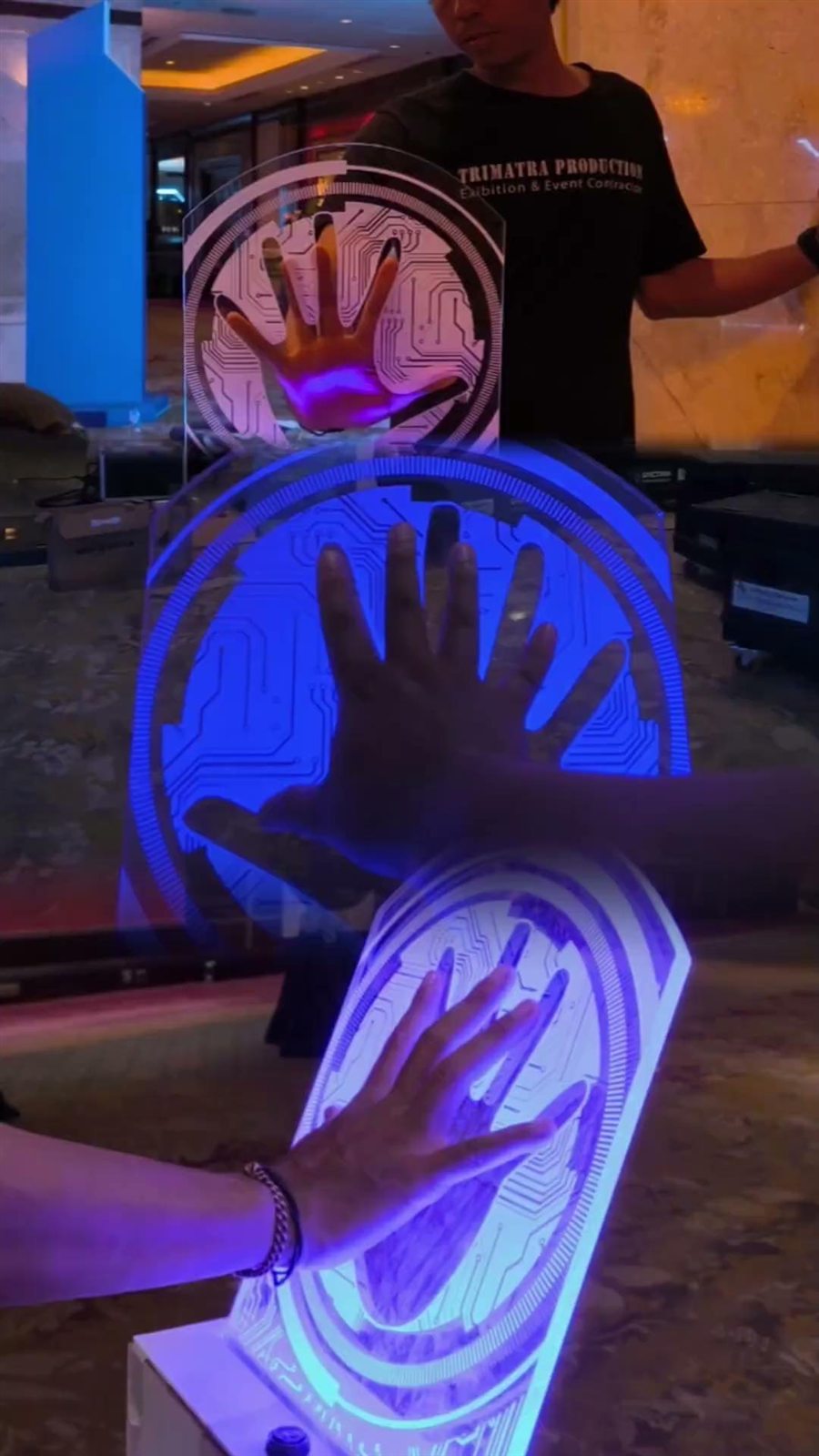 Hand Scan Trigger for Zurich